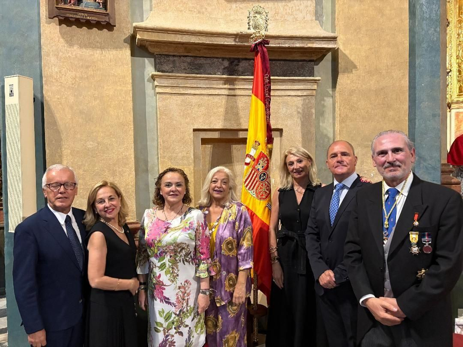 Juan Carlos Rodríguez, Esperanza Laz, Pilar y Carmen Domínguez, Carmen Merino, Rafael Pérez y Esteban Pacha. Juan Carlos Rodríguez, Esperanza Laz, Pilar y Carmen Domínguez, Carmen Merino, Rafael Pérez y Esteban Pacha.