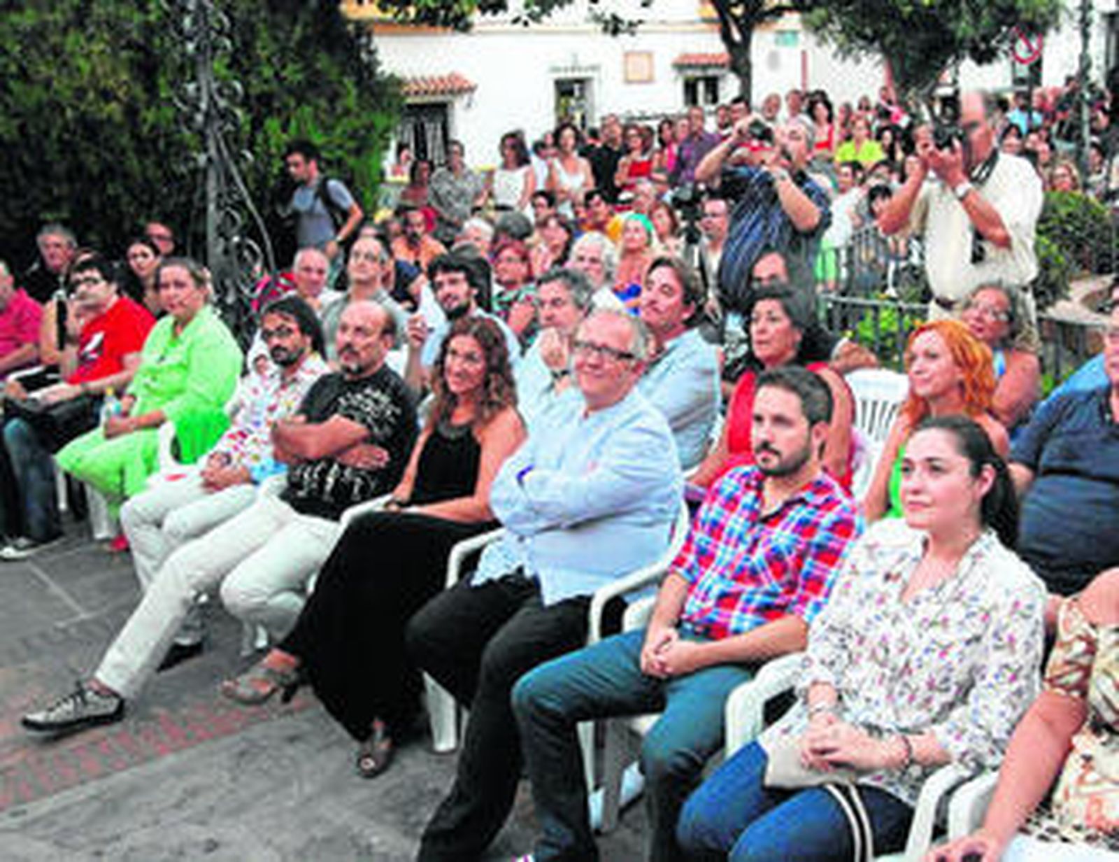 Imagen de Juan José Téllez, en el centro de la imagen.