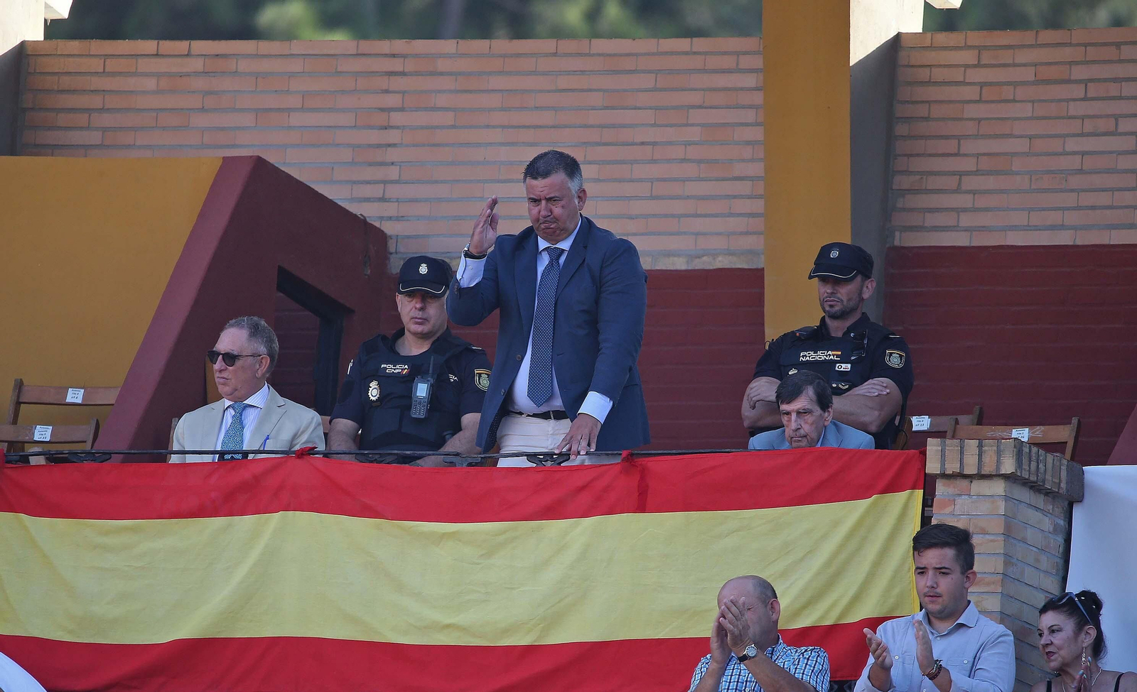 Fotos de la corrida del viernes de la Feria Taurina de Algeciras 2023: Morante de la Puebla, Emilio de Justo y David Galván