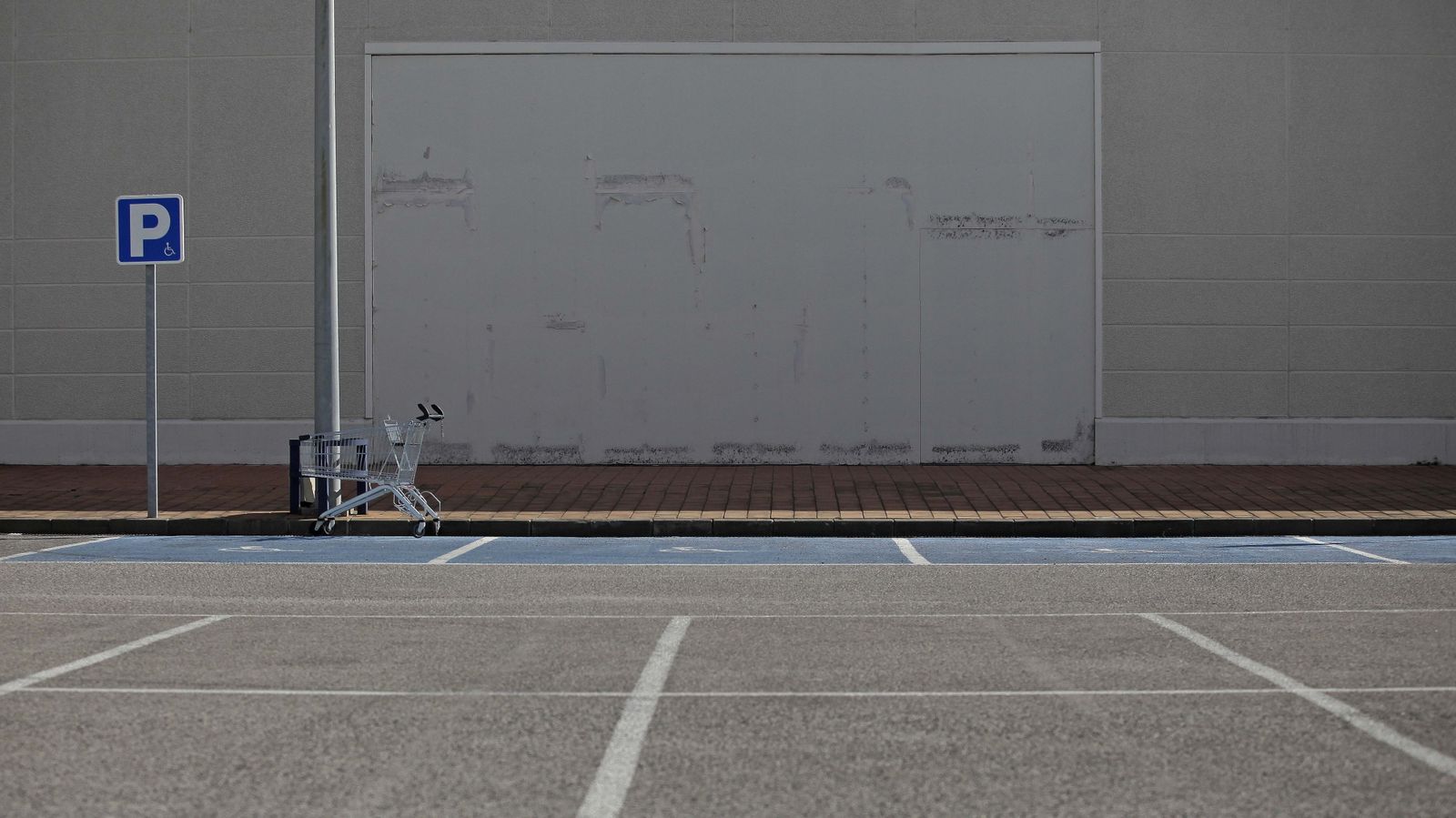 Crisis en Palmones y polígonos comerciales