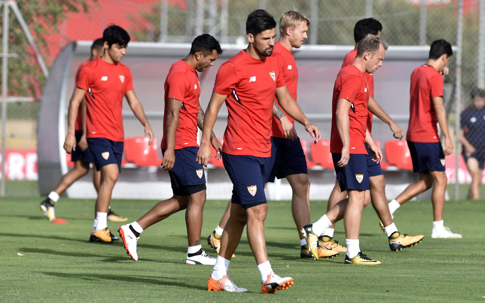 Nolito, en primer plano, junto a Montoya, Kjaer y Krohn-Dehli.