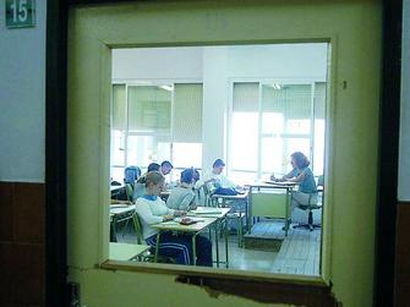 La Junta tardará dos años en repartir las ayudas contra el abandono escolar