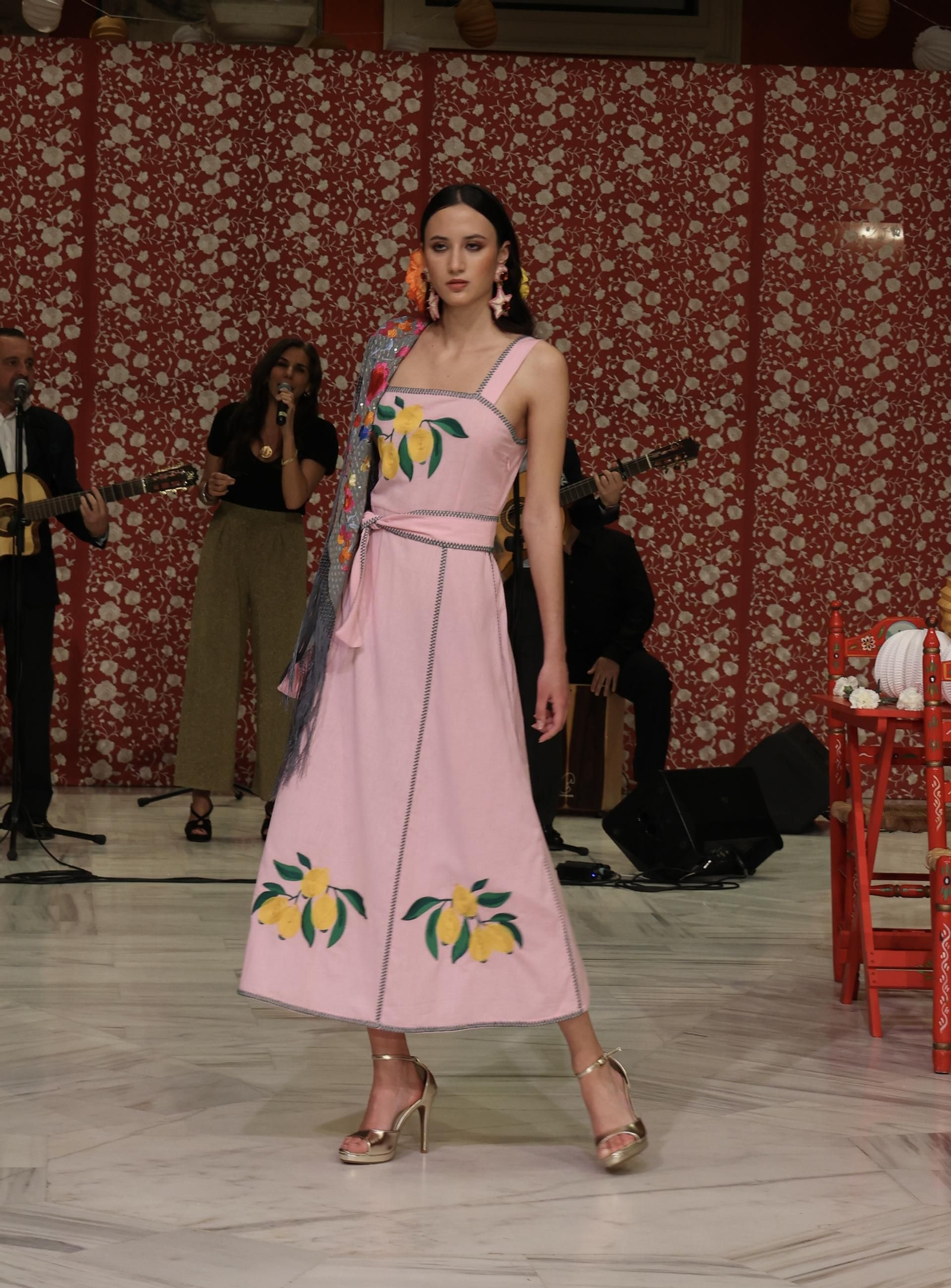 Desfile moda andaluza "Cajasol de moda"