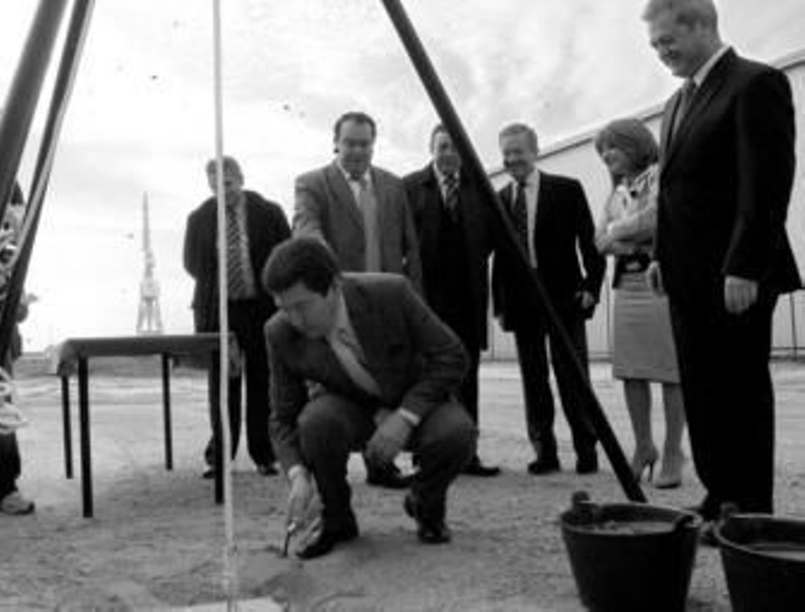 Barroso participó junto a Vallejo, Naranjo y De Mier en la simbólica colocación de la primera piedra de Gadir Biodiésel en La Cabezuela.
