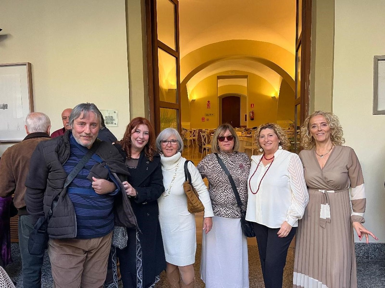 José Manuel Sevillano, Inmaculada García, Carmen y Loli Cueto, Carmen Navas y Mamen Rodríguez.