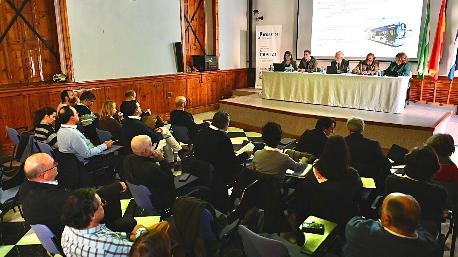 Celebración de una Mesa del Centro Histórico.