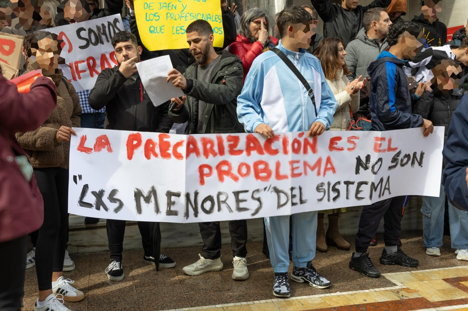 Concentración por la desprecarización del sector de protección y reforma de menores y minuto de silencio por la trabajadora social asesinada