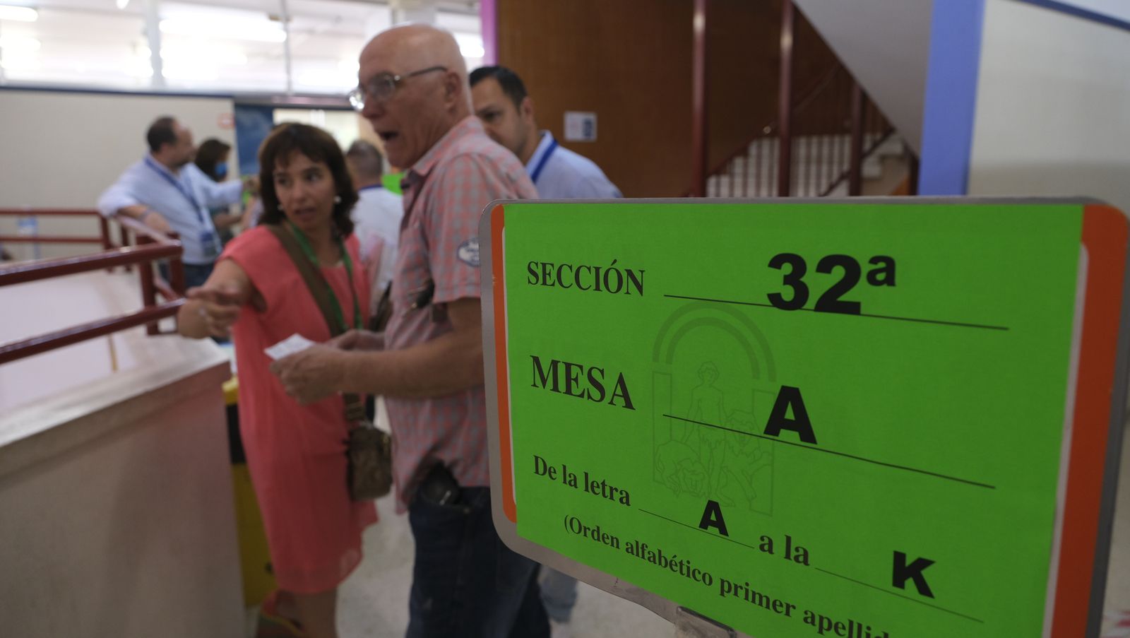 Imágenes de la votaciones en Almería al parlamento andaluz