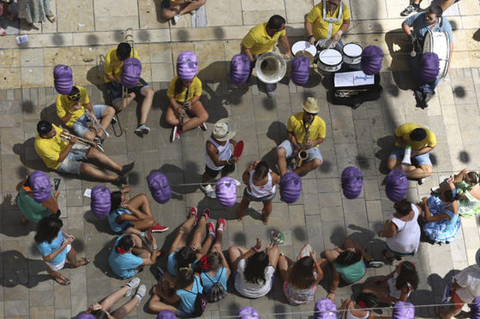 Jolgorio en el Real y en el centro

Foto: Marta González / Javier Albiñana