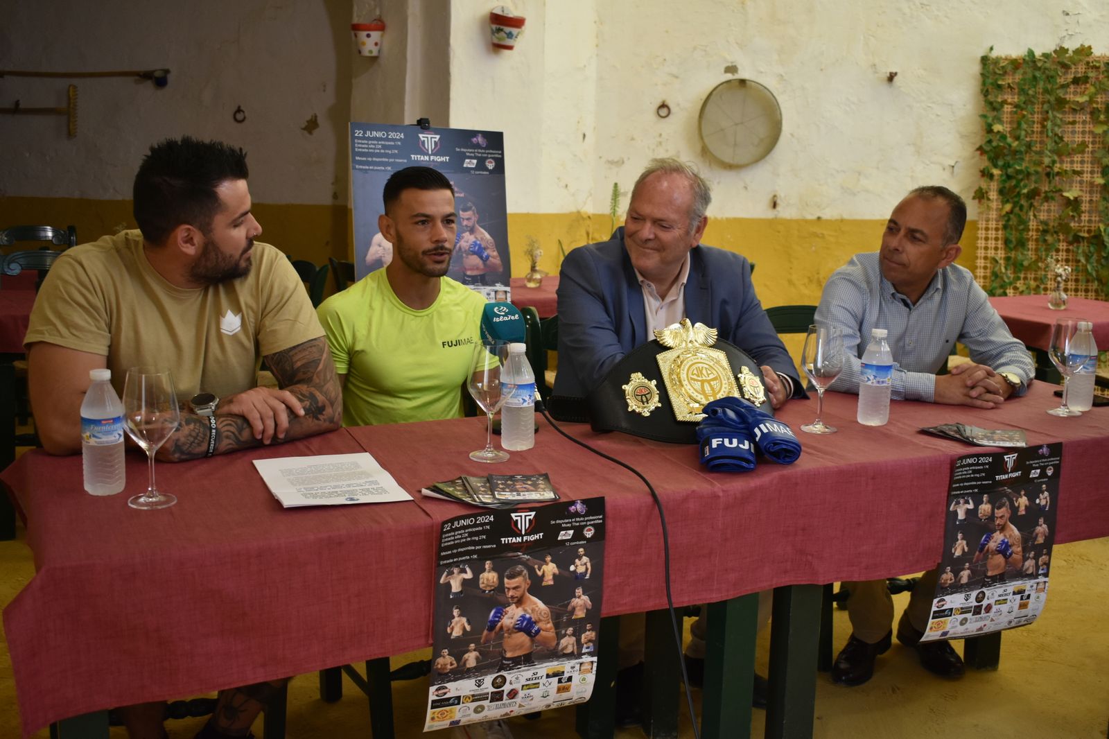 Presentación en la Plaza 1871 del IV Titan Fight Tournament.