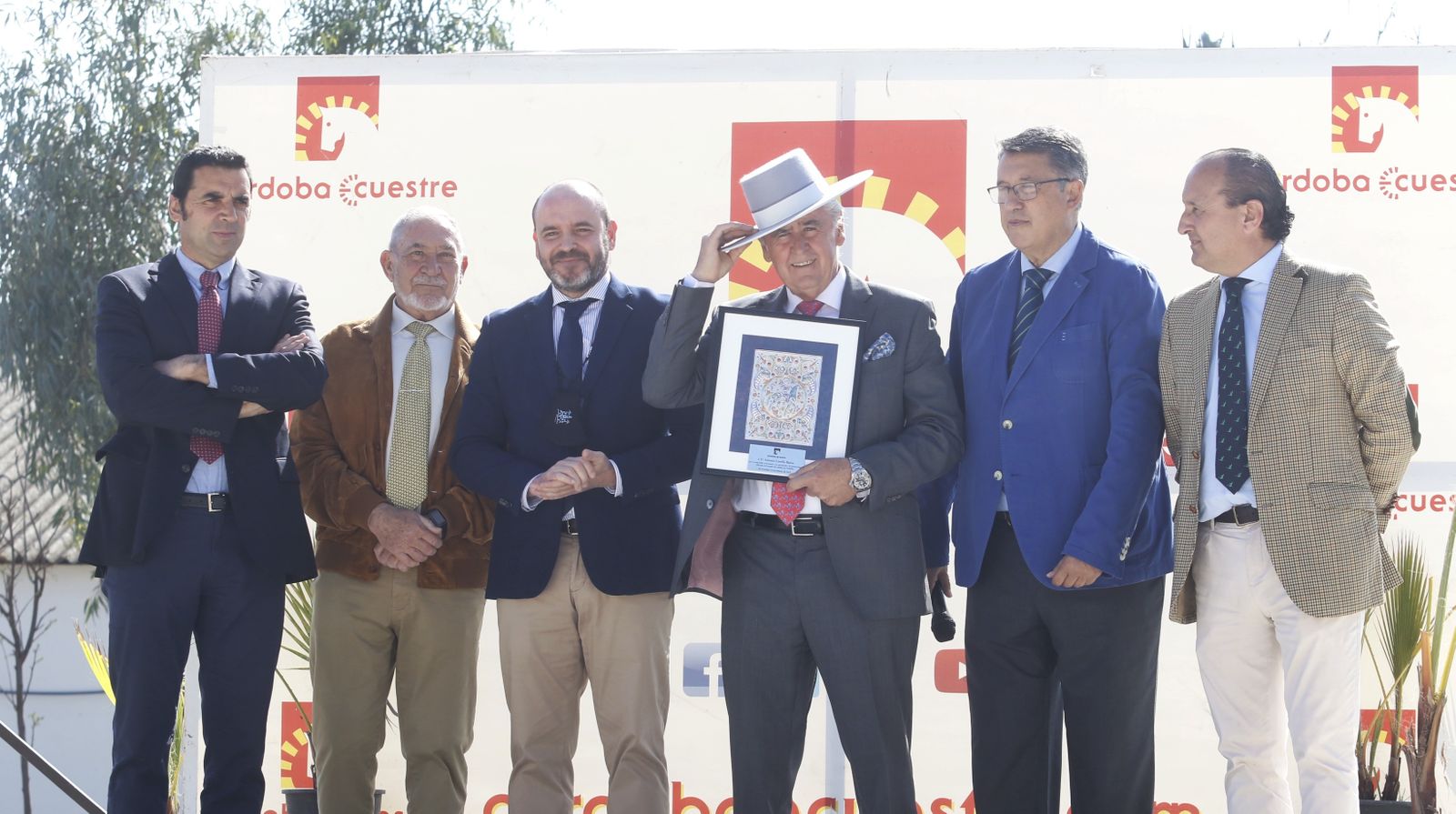 La marcha hípica en Córdoba por el 28-F, en fotografias.