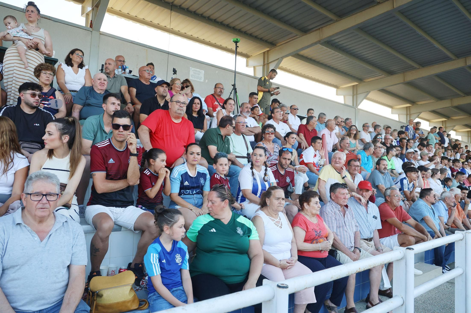 Imágenes del CD Rociana-Recreativo de Huelva en el I Memorial 'Fuente Clara Cabrera Mateos'
