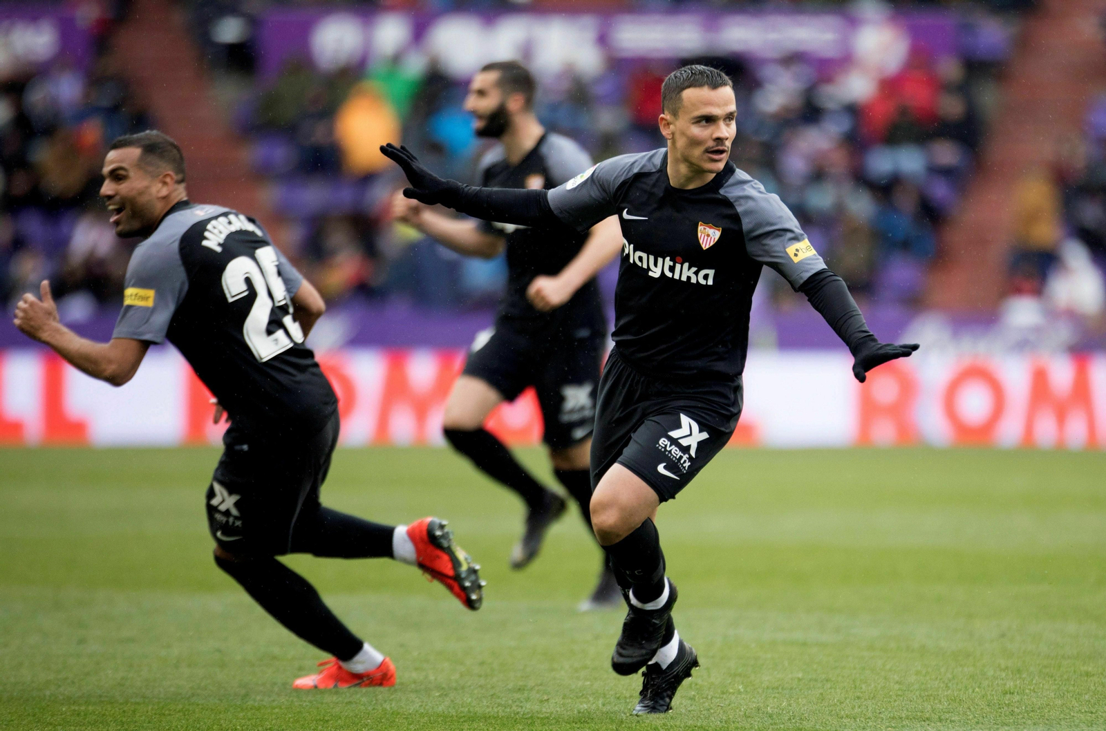 Roque Mesa celebra un gol anotado el curso pasado ante el Valladolid.