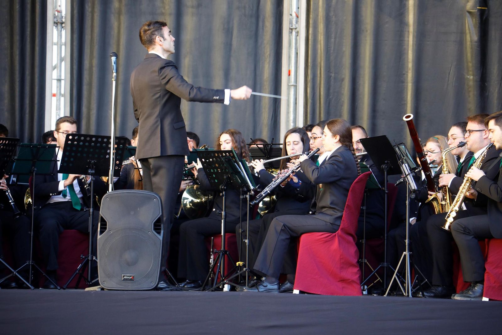 Las imágenes del concierto de la banda de la Esperanza de pasadobles y villancicos en Las Tendillas