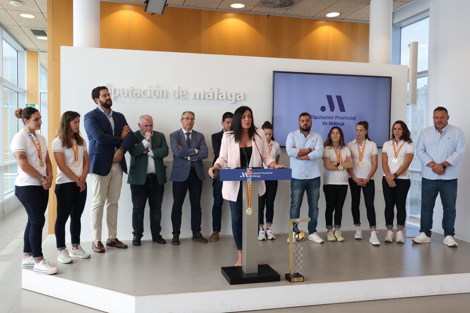 El Costa del Sol, recibido en Diputación tras el título de Liga