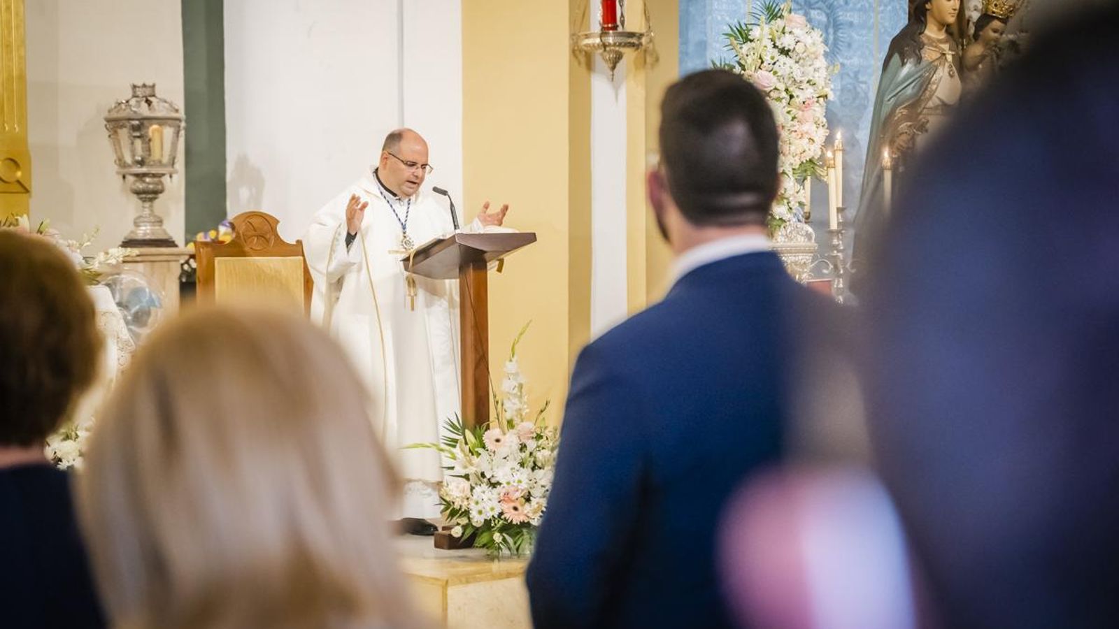Un momento de la ceremonia religiosa.