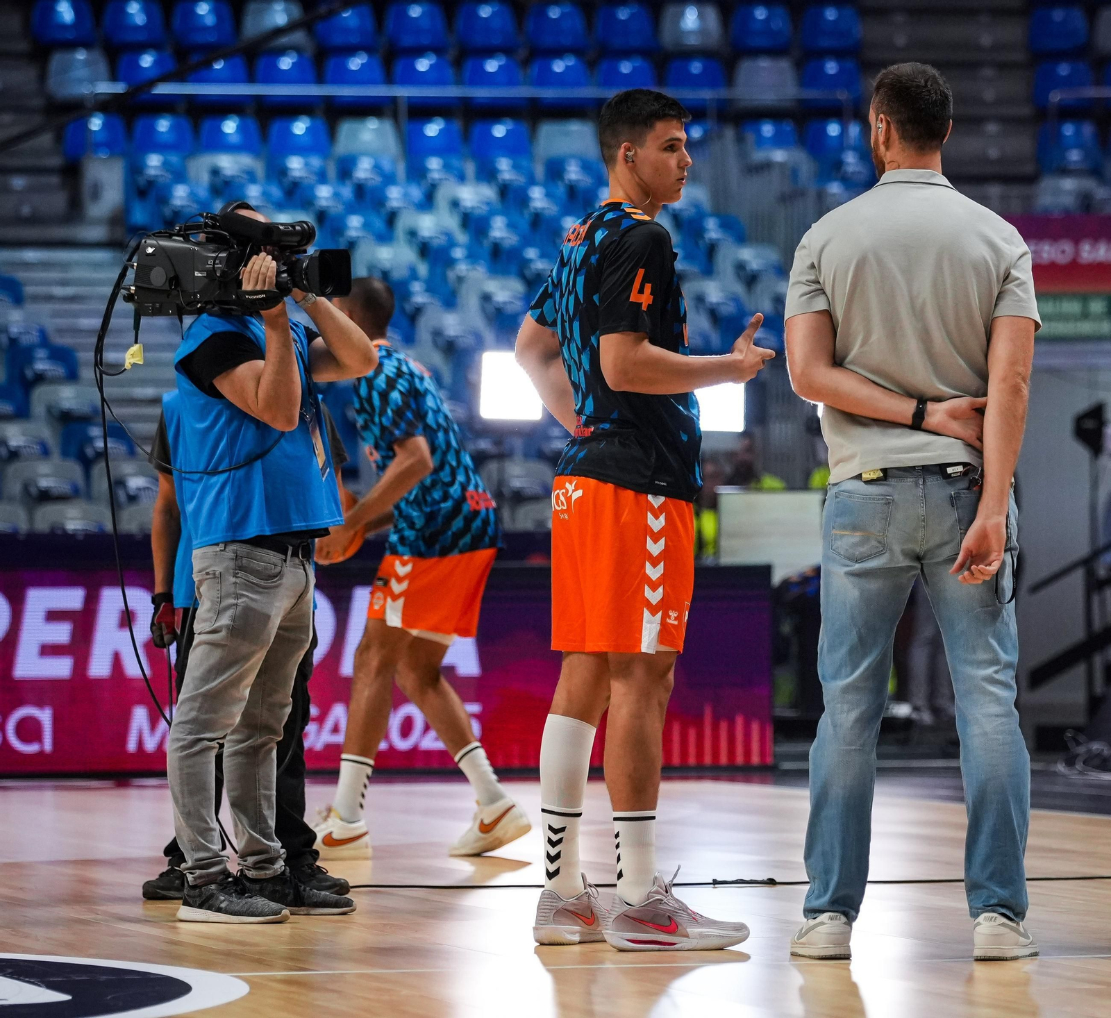 Retransmisión de DAZN en la Supercopa. Retransmisión de DAZN en la Supercopa.