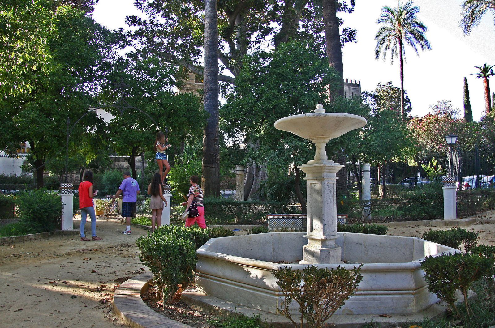 La Fuente  de  las Copas en los Jardines  de  Murillo.