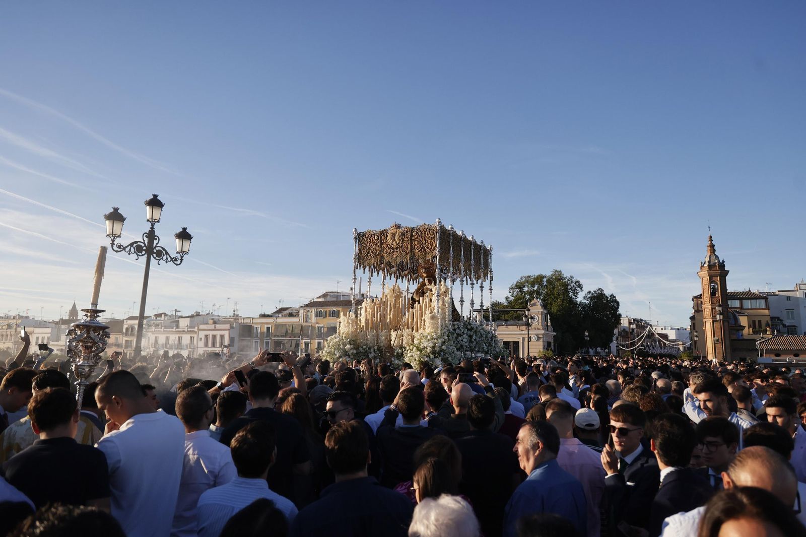 las imágenes de la procesión de la Esperanza de Triana a la Catedral