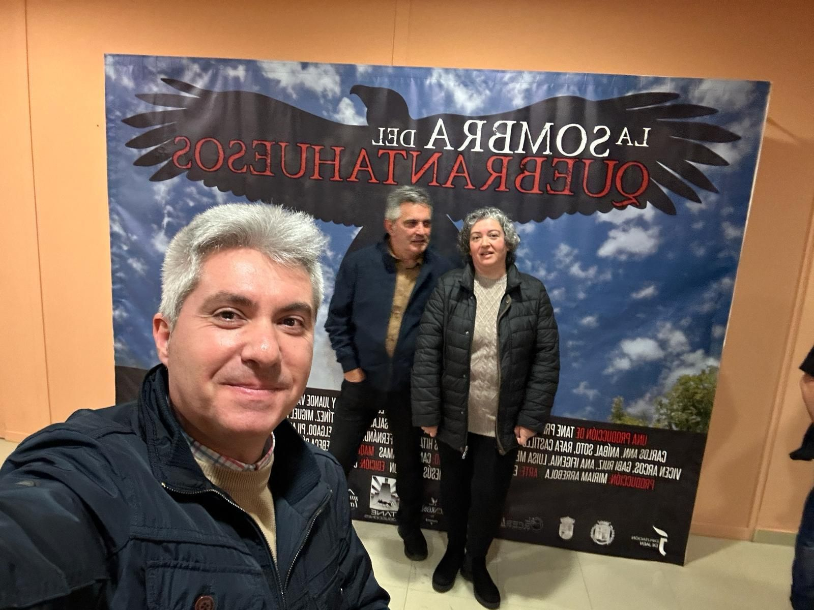 La alfombra roja del preestreno nacional, en Hornos, de la película "La sombra del quebrantahuesos"