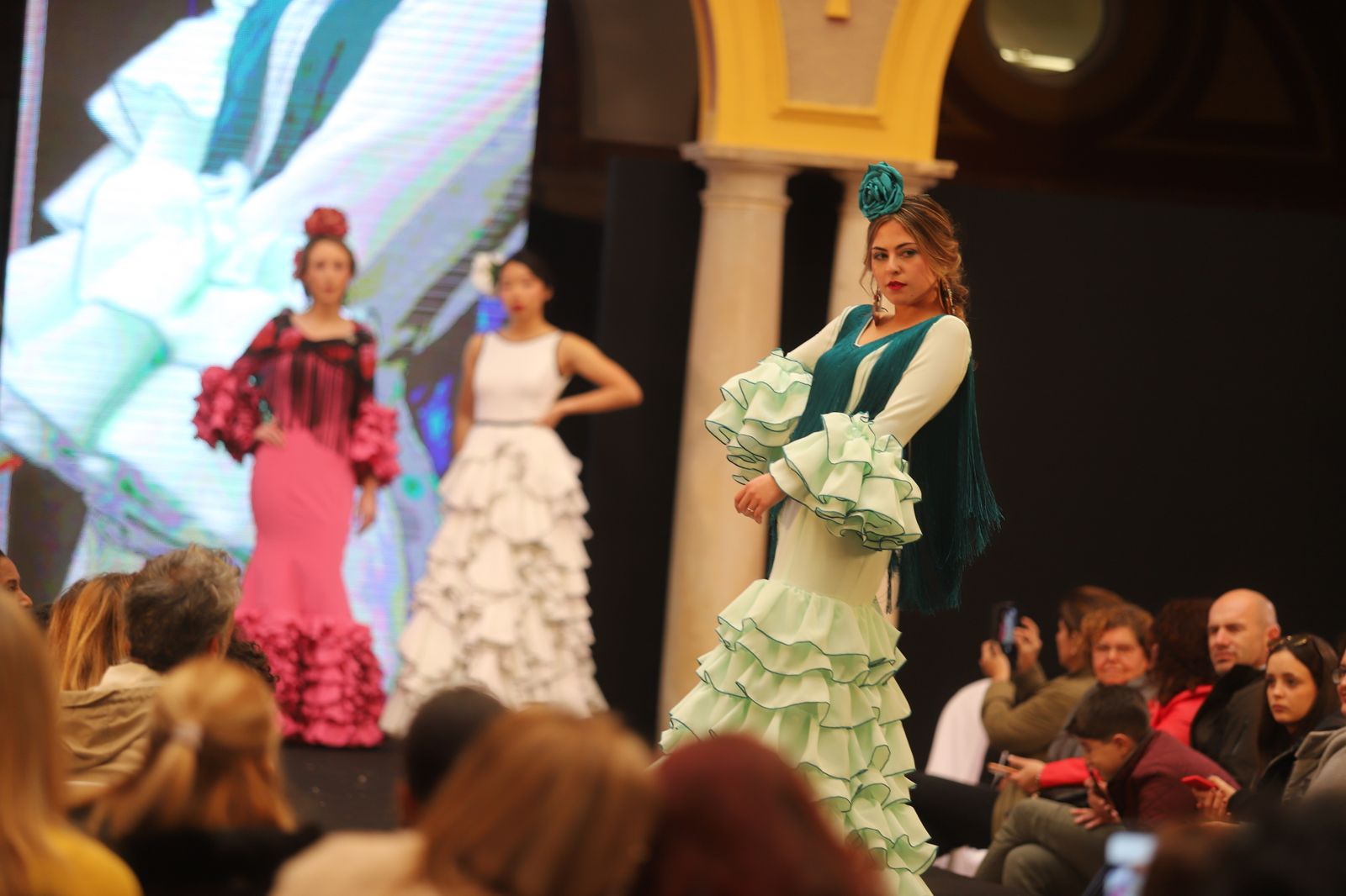 Imágenes del desfile de moda flamenca de los mas pequeños