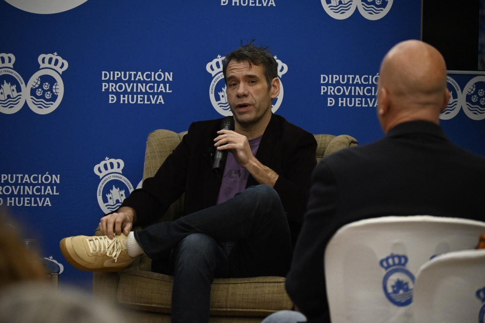 El periodista Rubén Amón presenta su libro `Tenemos que hablar' en imágenes