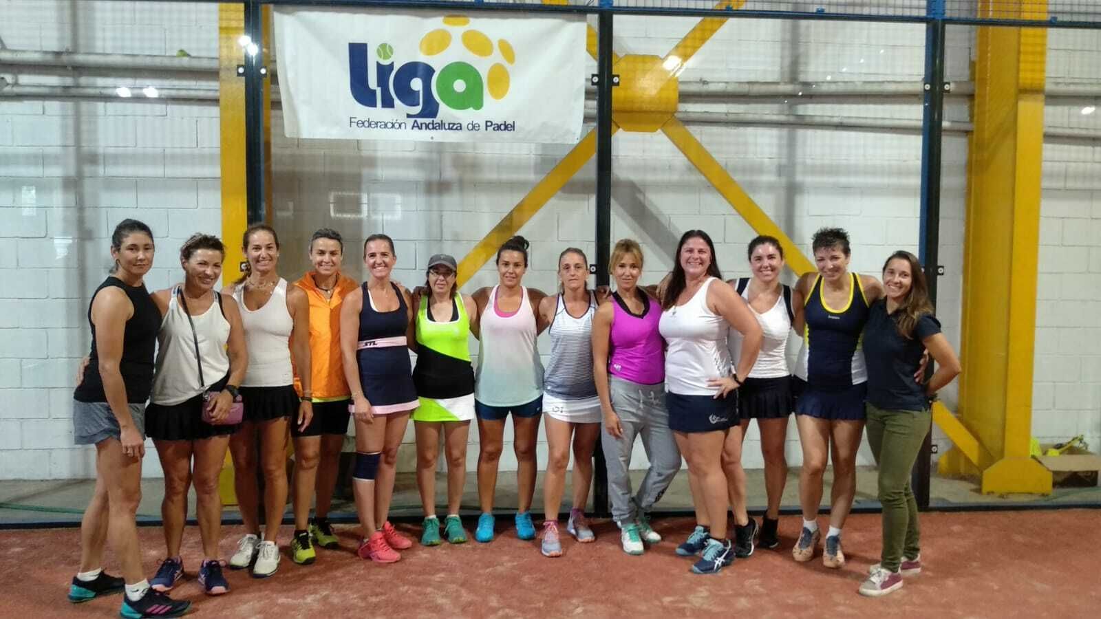 Las Marías C, subcampeonas de Andalucía en Veteranas.
