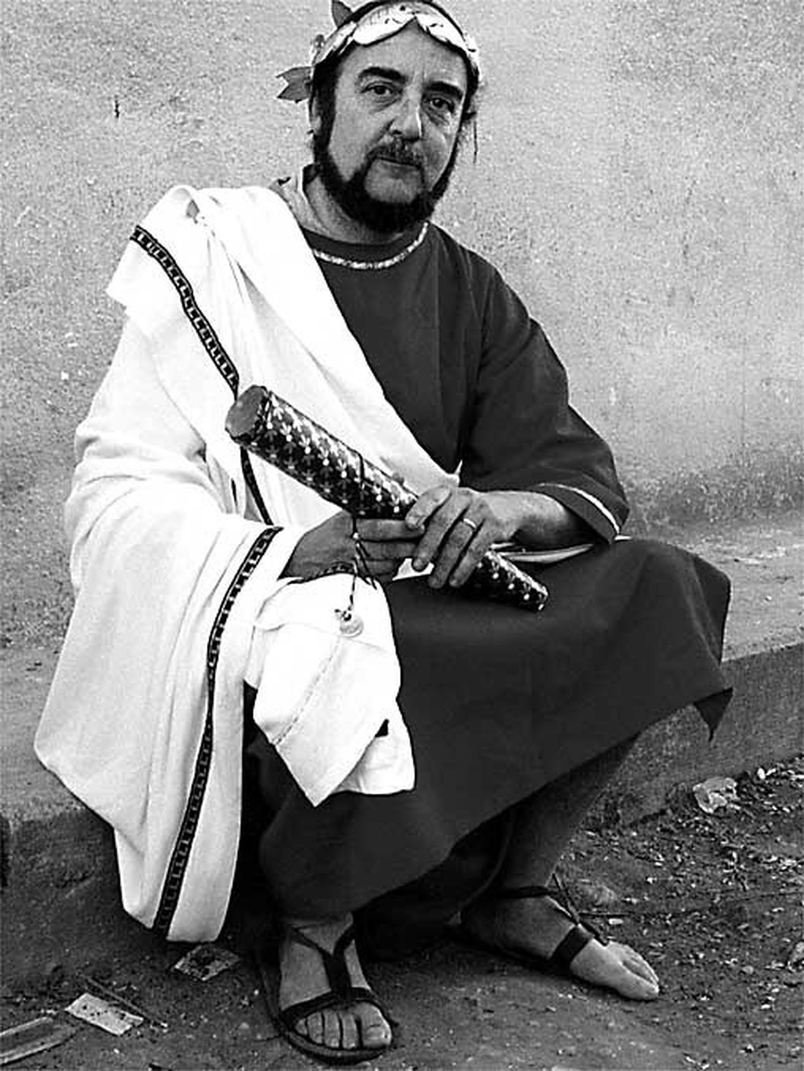 Fernando Quiñones como emperador romano en su pregón del Carnaval de Cádiz 1980.