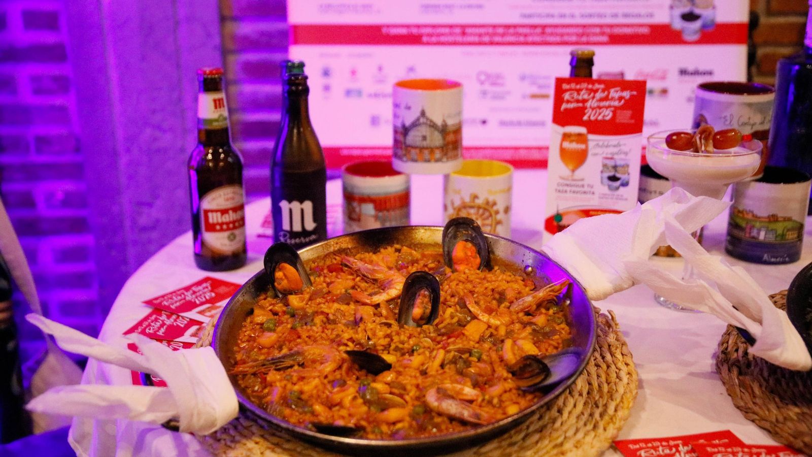 La clásica paella valenciana no ha podido faltar.