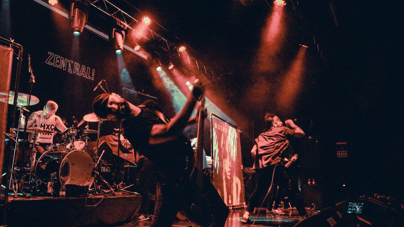 Un concierto de Bolu2 Death.