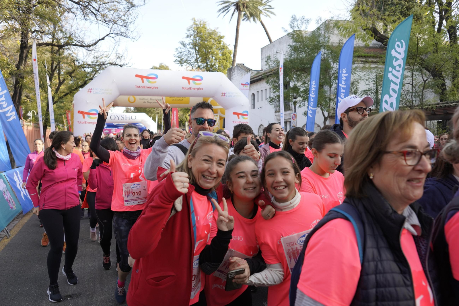 Búscate en las fotos de la Carrera de la Mujer de Sevilla
