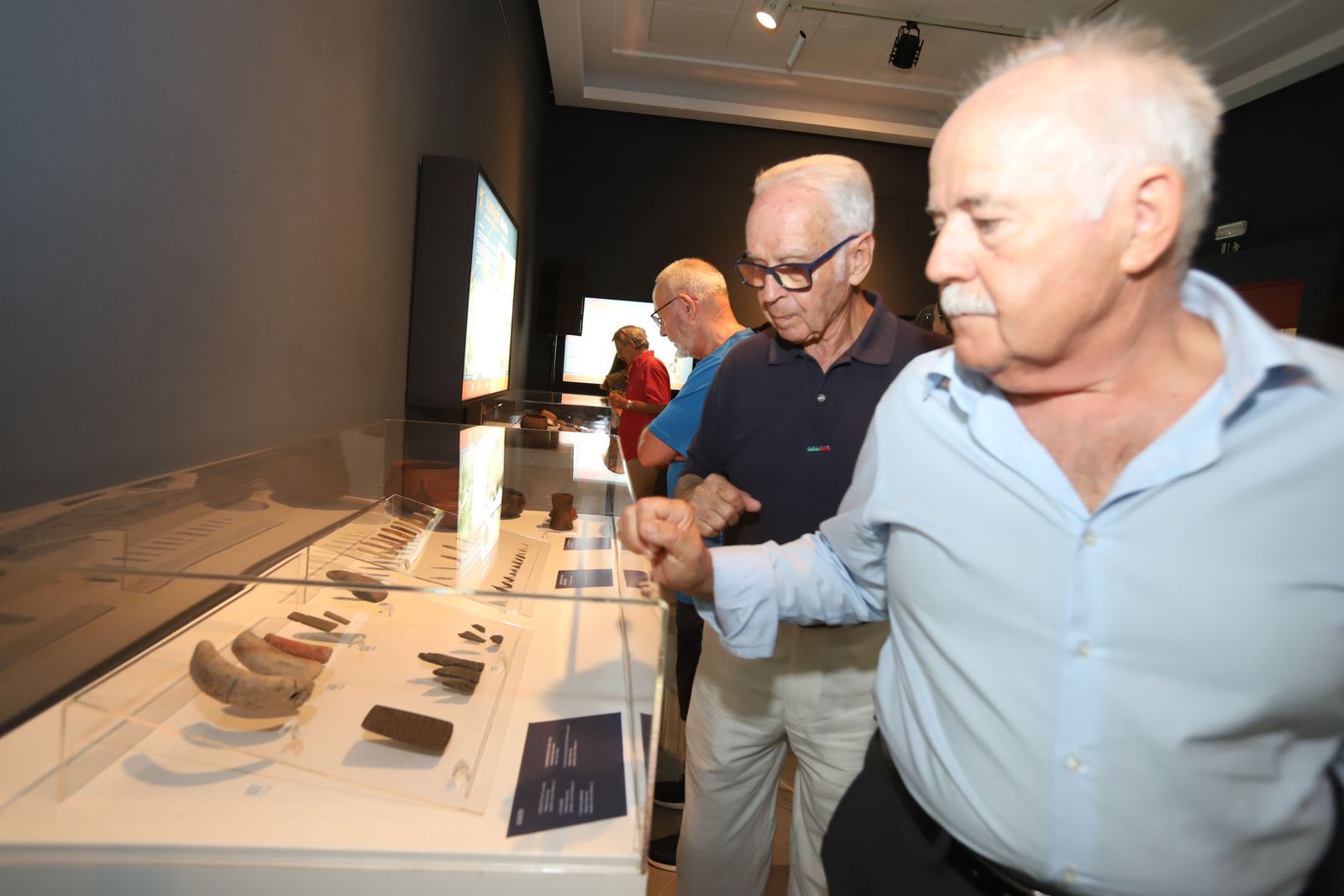 Imágenes de la inauguración de la exposición 'Los pueblos de Huelva en el Museo: Aljaraque'