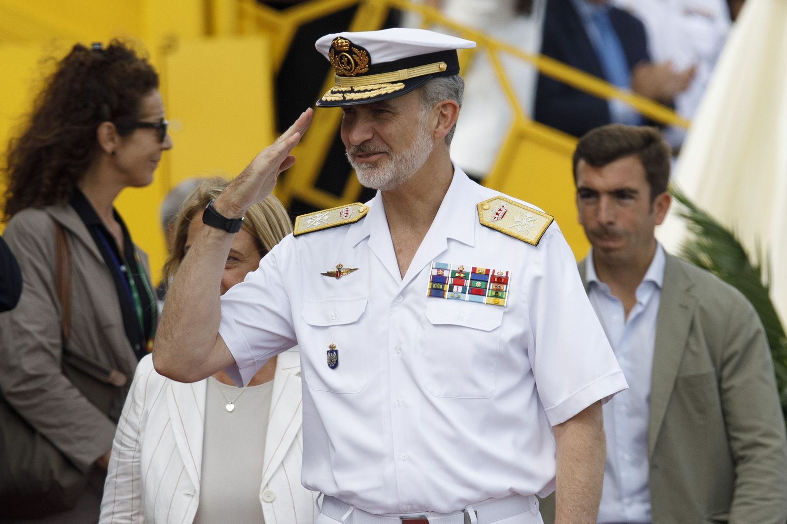 Las Fuerzas Armadas desembarcan en Motril: buques, paracaidistas y helicópteros en primera línea de playa