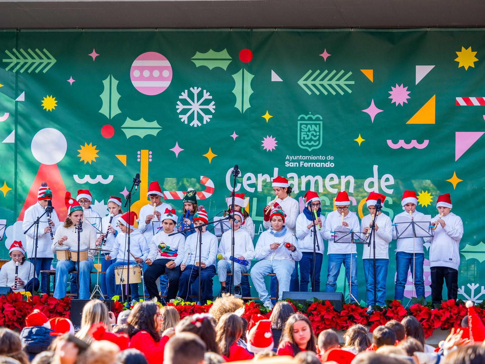 El Certamen de Villancicos de los colegios públicos de San Fernando, en imágenes