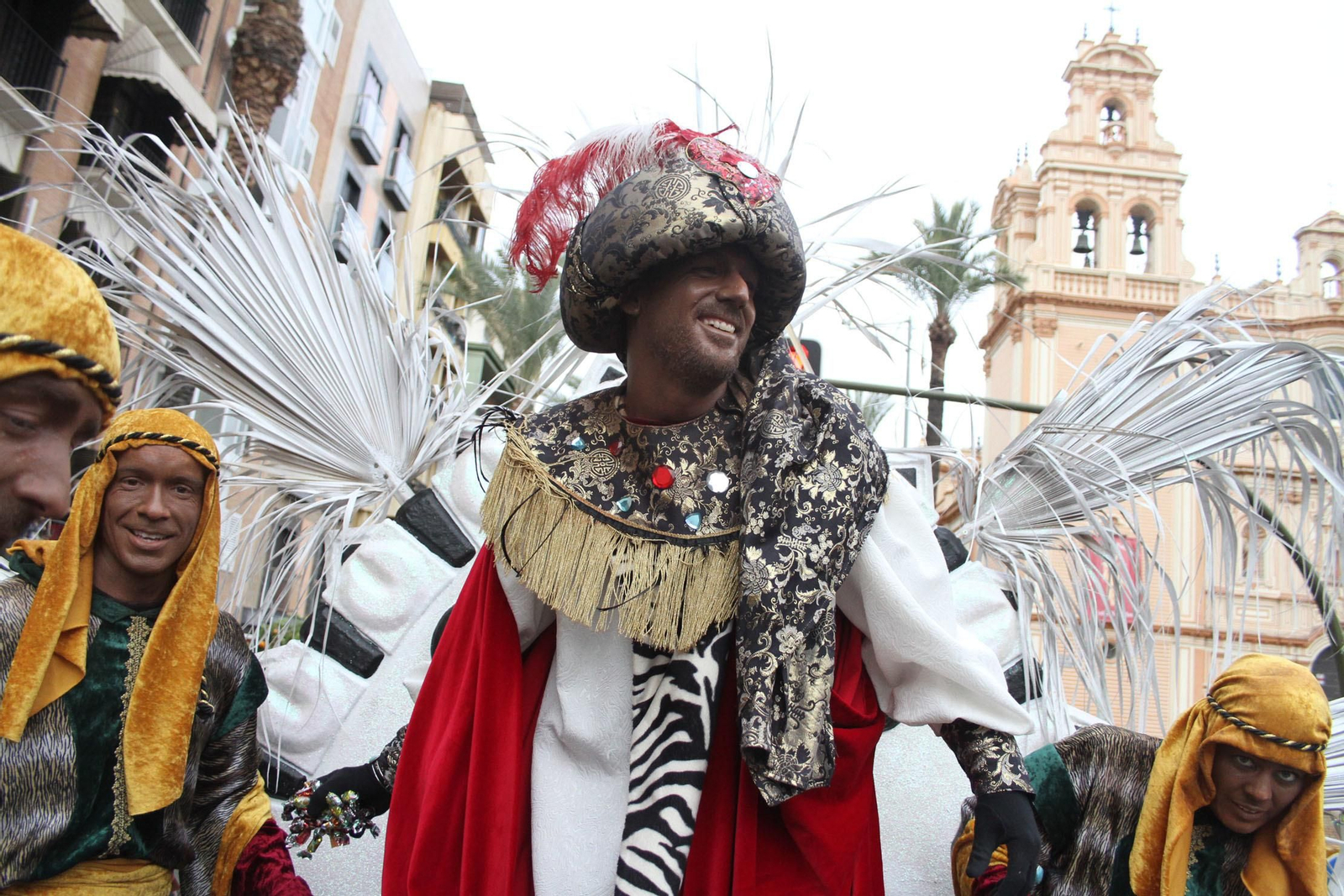 Cabalgata de los Reyes Magos 2018: Melchor, Gaspar y Baltazar adelantan su salida para llenar de ilusión las calles de Huelva