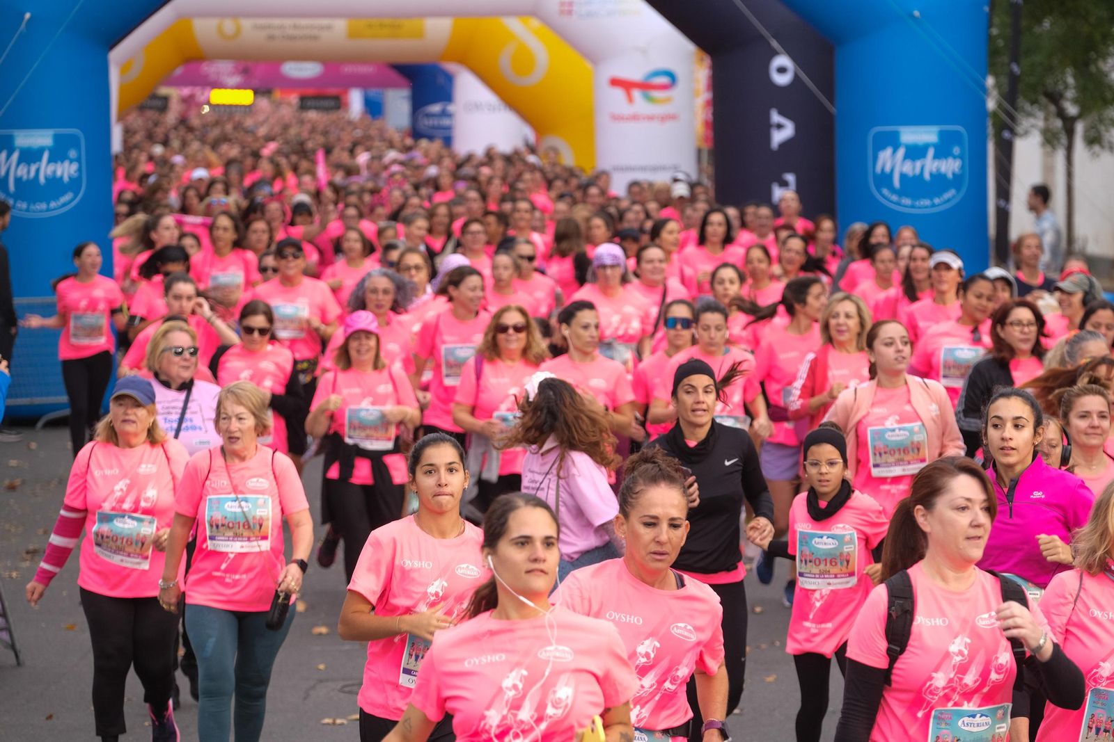 Búscate en la carrera de la mujer