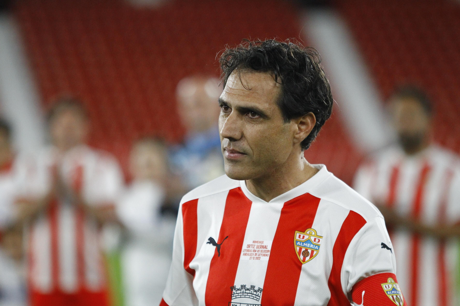 Imágenes del partido homenaje al 'eterno' capitán de la U.D. Almería, José Ortiz