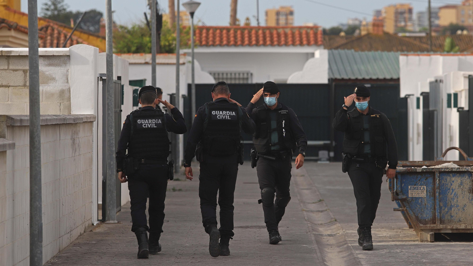 Fotos de los registros de la Guardia Civil en Algeciras Fotos de los registros de la Guardia Civil en Algeciras
