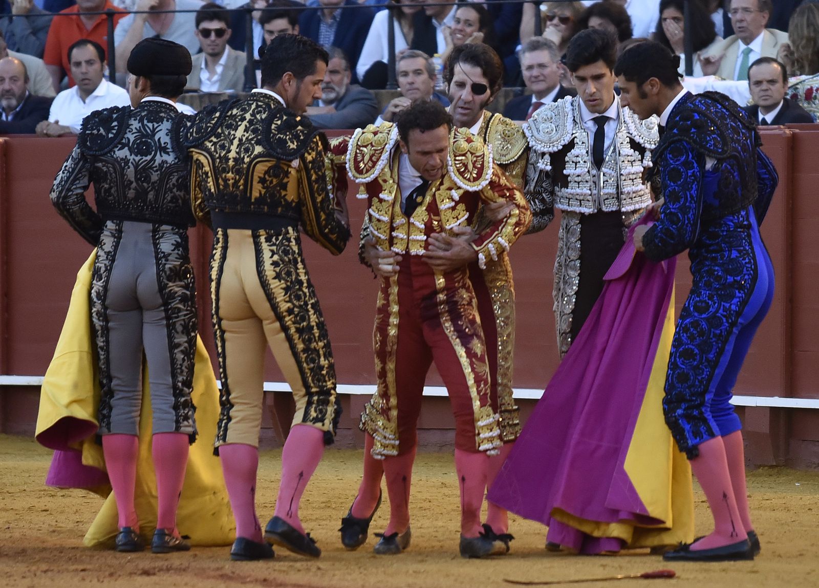 Las imágenes de la 13ª corrida de abono de La Maestranza