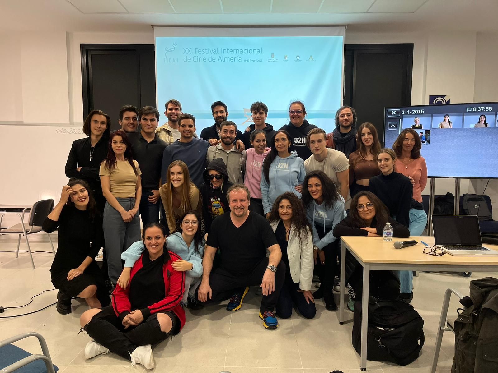 Fernando Cayo con los participantes en la clase magistral.