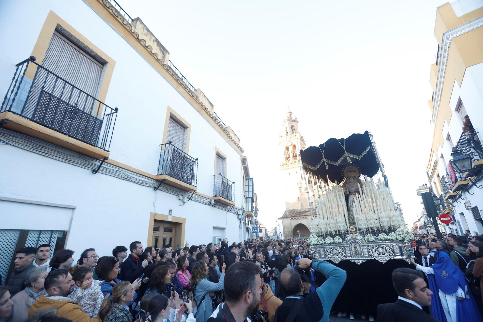 La procesión del Prendimiento en este Martes Santo de Córdoba, en imágenes