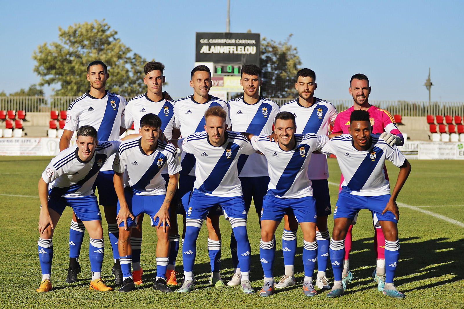 Imágenes del partido entre el Cartaya y el Recreativo de Huelva