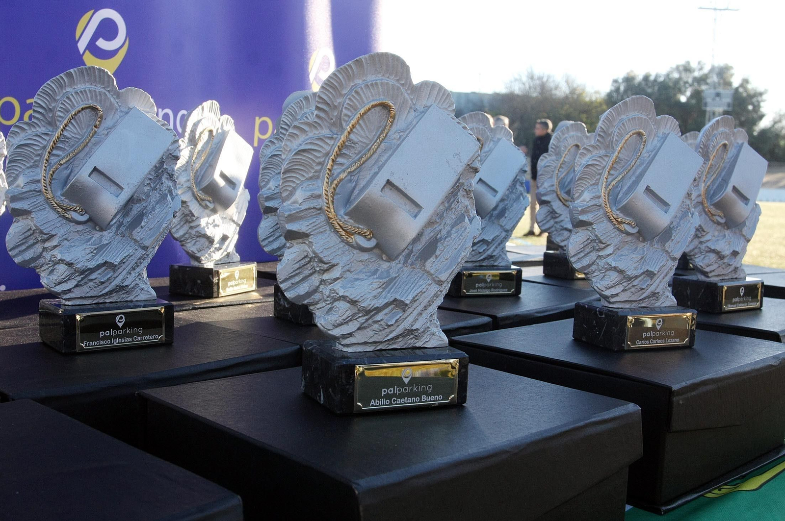 Imágenes del partido homenaje a los árbitros históricos de fútbol de Huelva