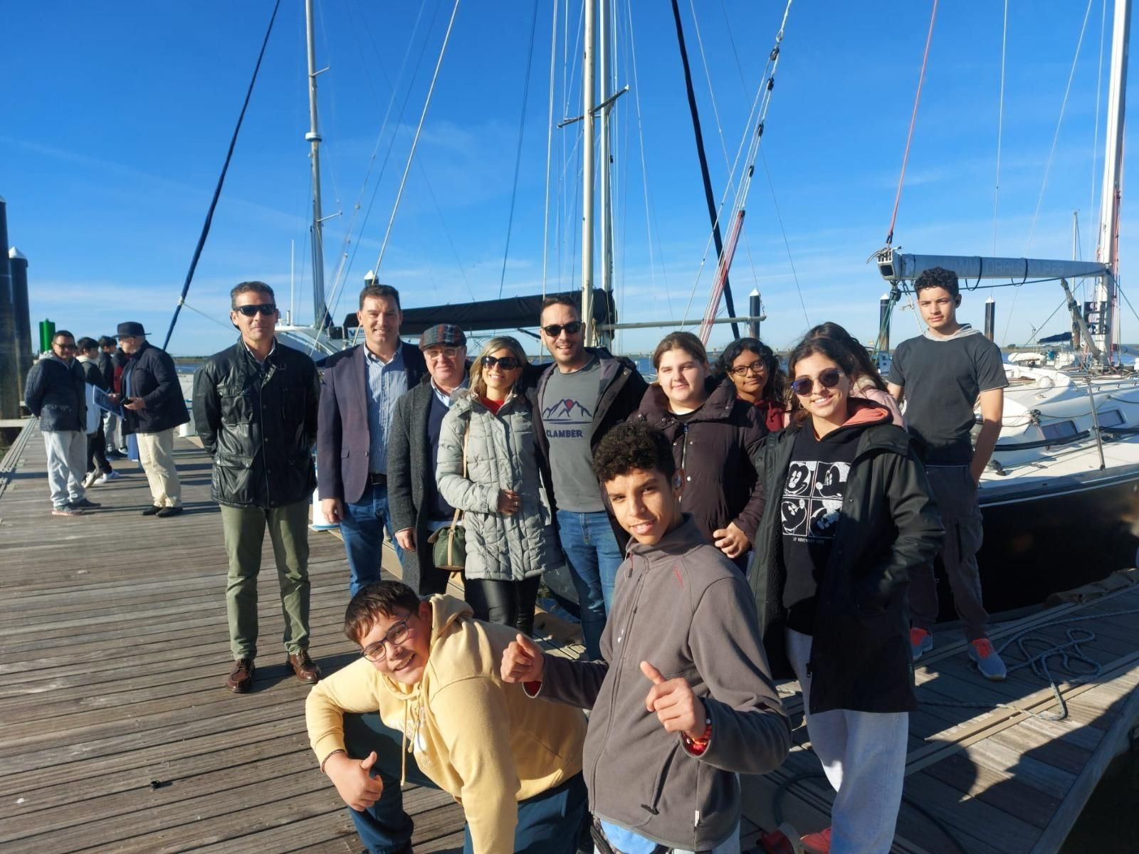 Los jóvenes de la Ciudad de los Niños disfrutan de un día de navegación por la ría de Huelva Los jóvenes de la Ciudad de los Niños disfrutan de un día de navegación por la ría de Huelva