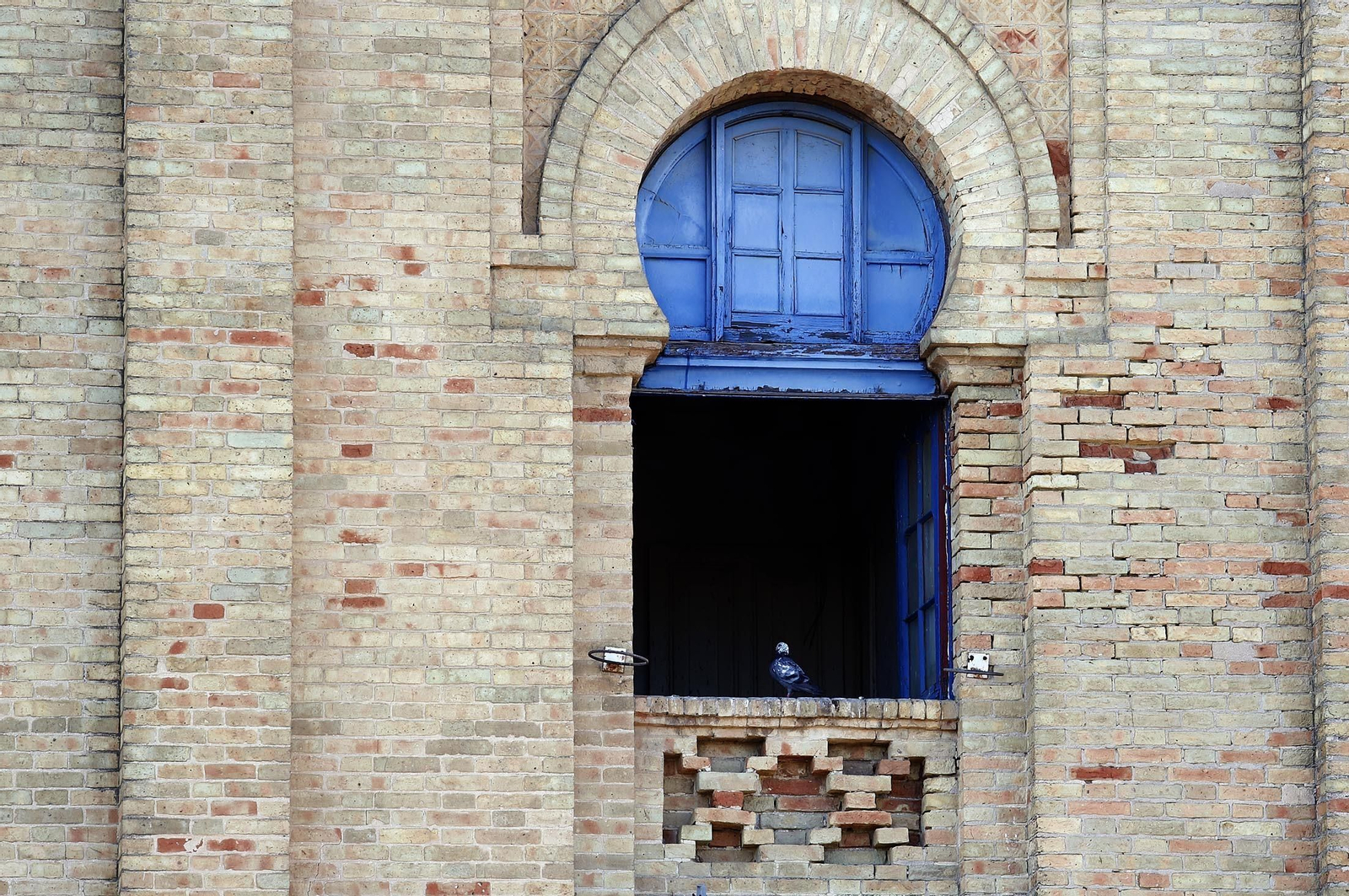 Imágenes de la antigua estación de tren de Huelva tras el incendio
