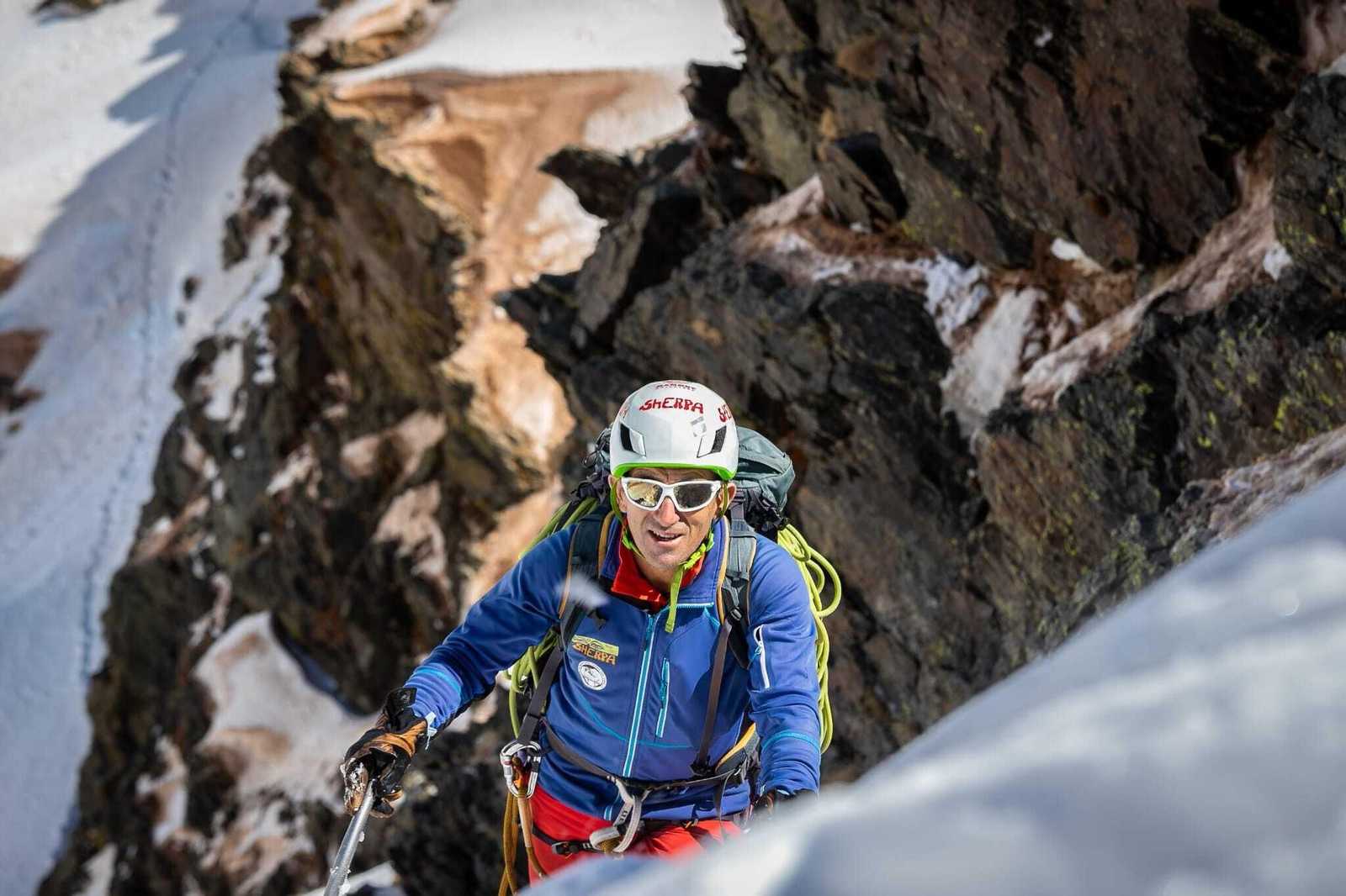 Los vecinos de Monachil votan que la nueva calle de Pradollano lleve el nombre del montañero  Pepe Saldaña