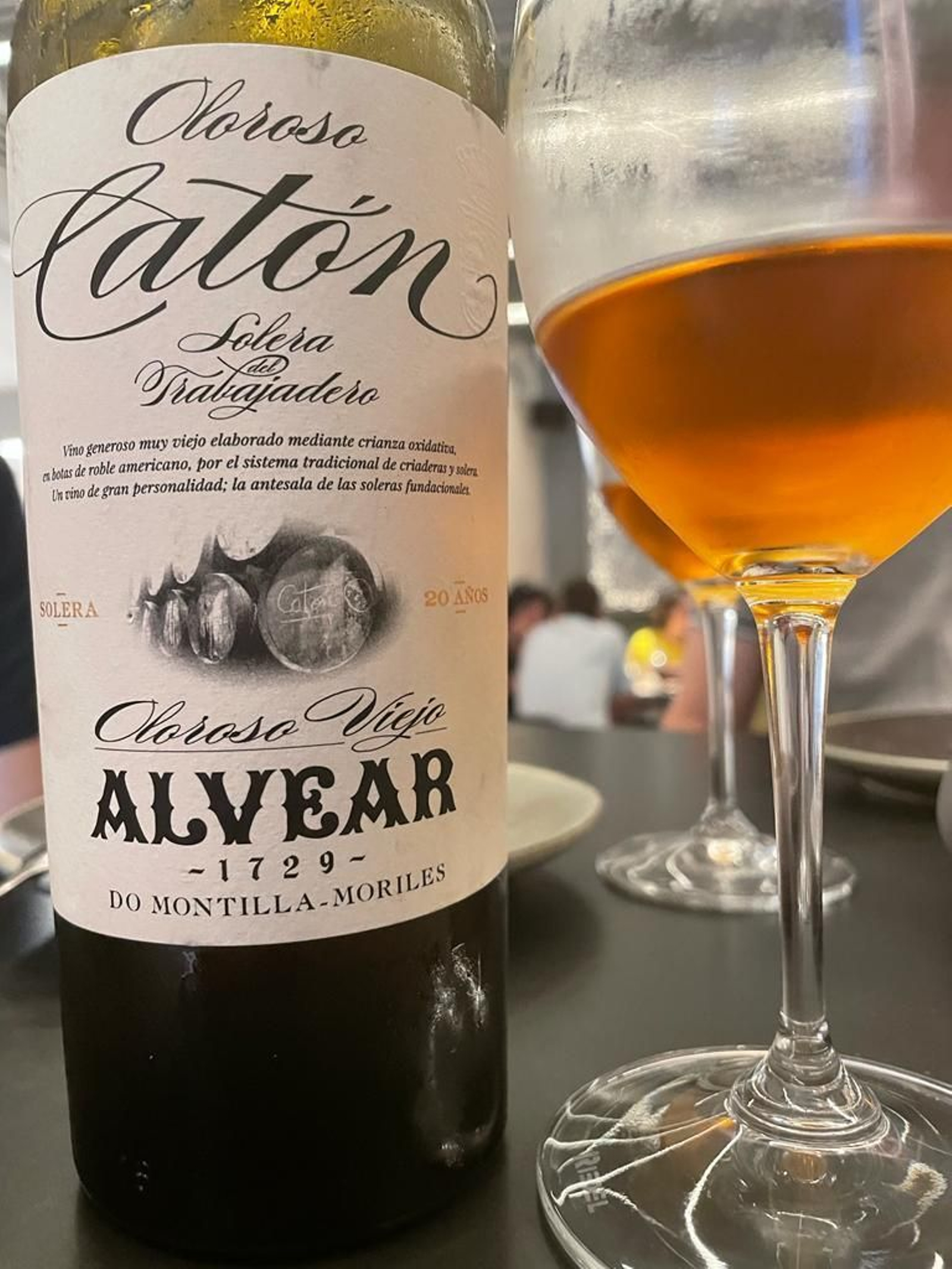 Oloroso Catón.
