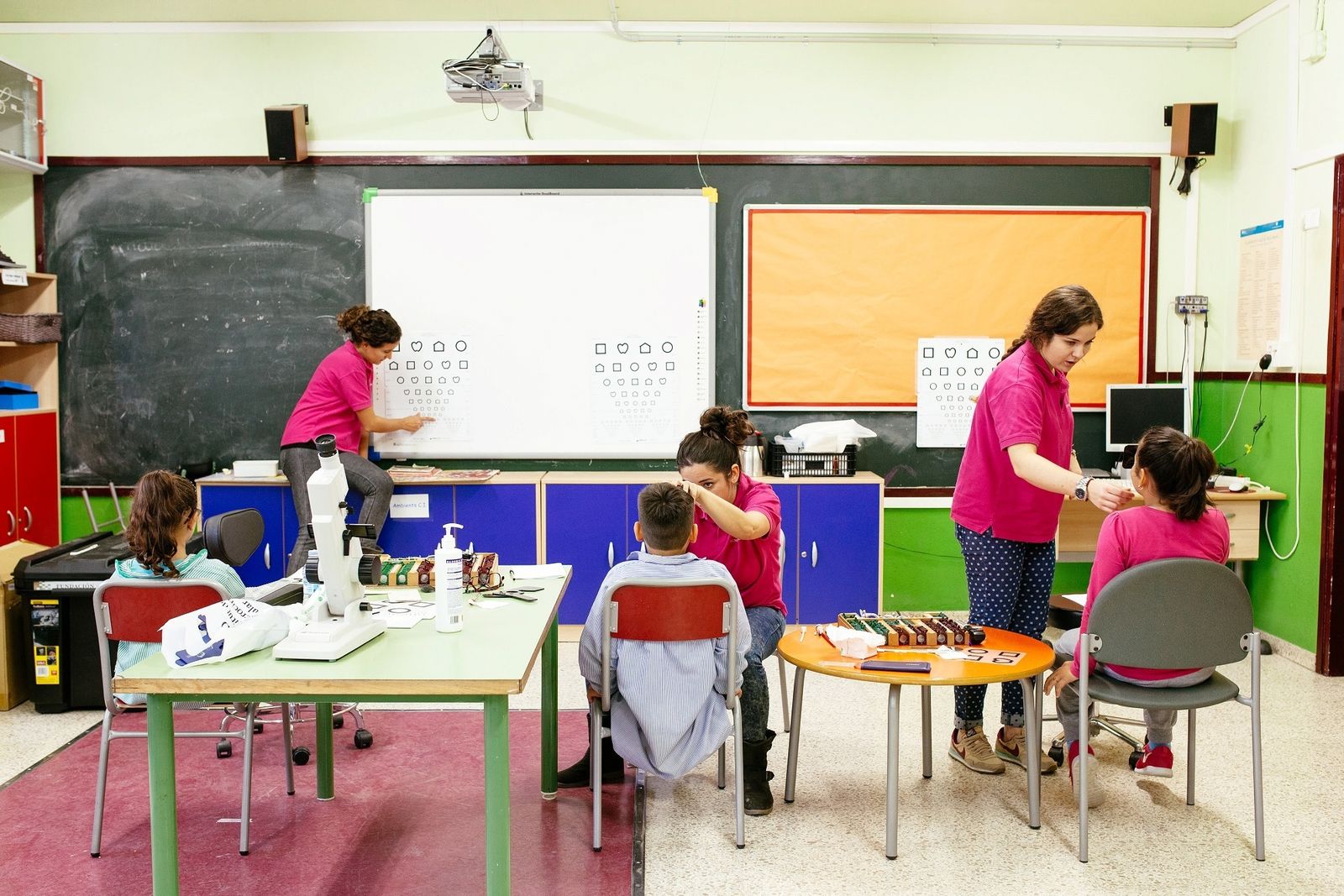 Actividades. Los niños y sus familias que participan en el programa tienen un seguimiento en diferentes aspectos, no