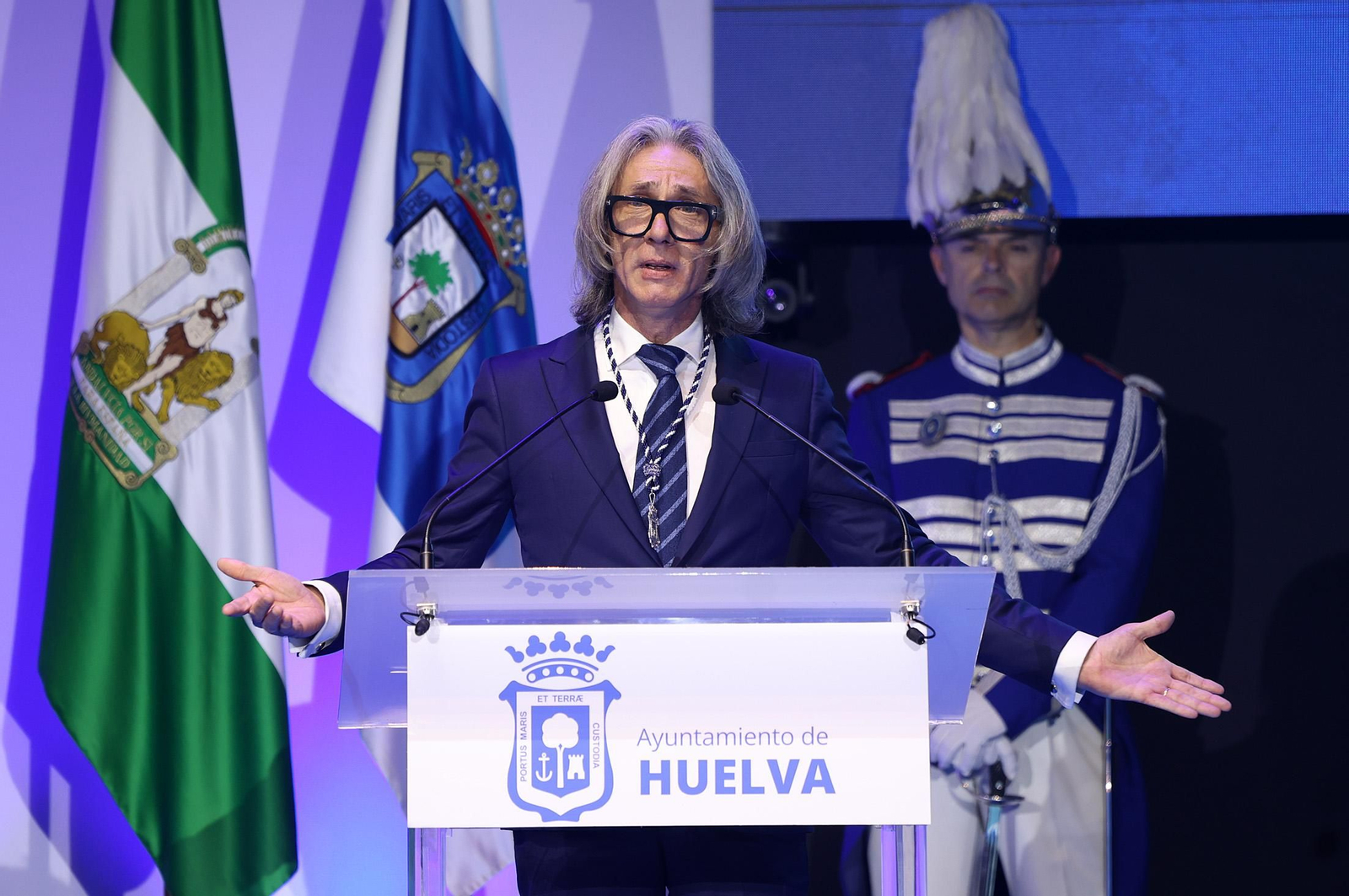 La entrega de honores y distinciones con motivo del Día de Huelva, en imágenes