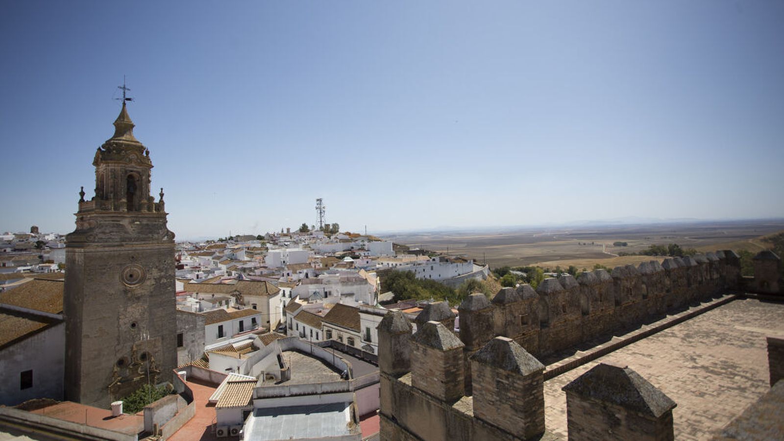 La ciudad de Carmona, situada en un alcor con vistas hacia la Campiña sevillana.